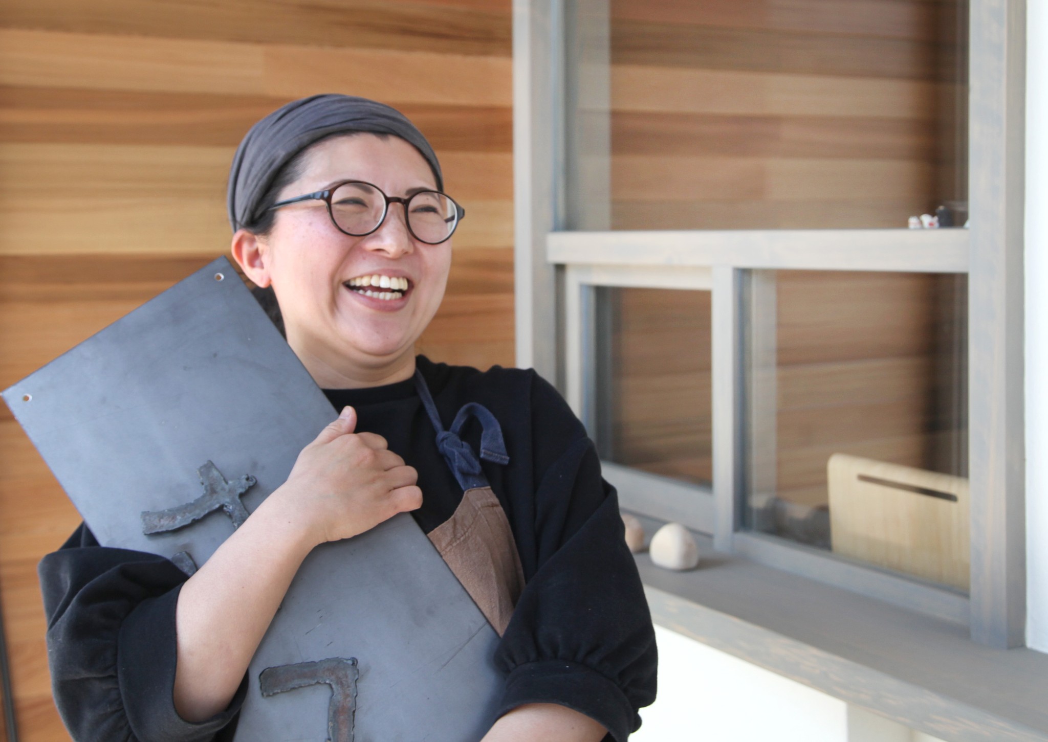 気持ちを結ぶ“おむすび”のテイクアウト専門店オープン　農家の父と弟が作った米麦を使い、食べる人の幸せを願う