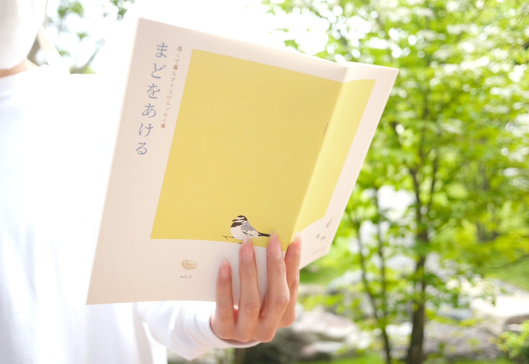 コロナ禍の非日常だからこそ、日常の言葉を読んで『まどをあける』　香川でつながった仲間たちでエッセイ集を発行
