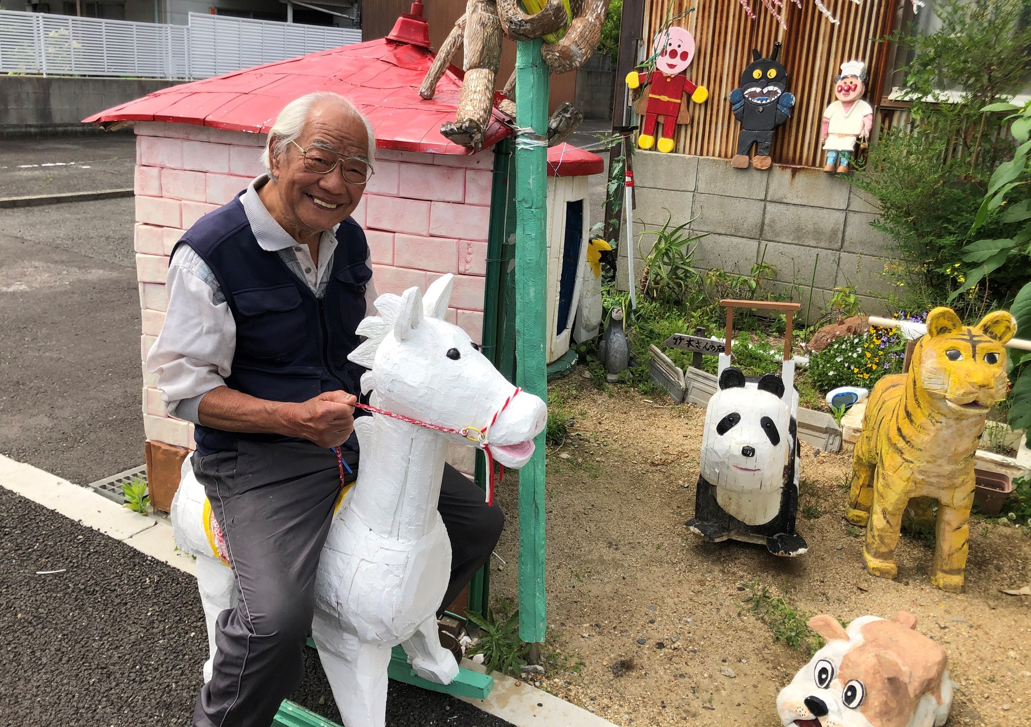 がんで余命宣告　痛みを紛らわせる作品づくりで、人も自分も笑顔になった　「笑いは抗がん剤よりも強い」