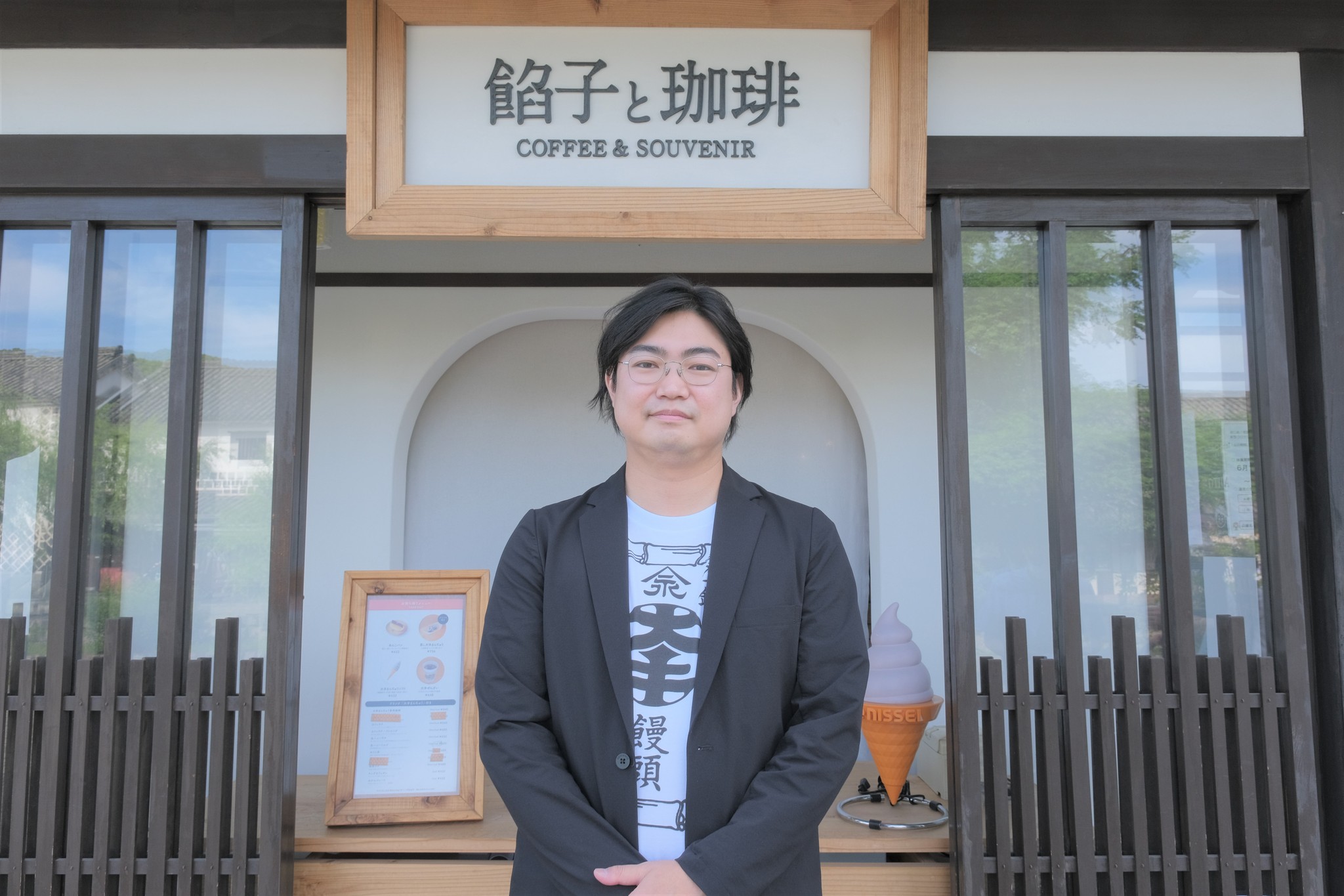 カフェ運営にエコバッグ開発も！　「商品は変えずに生き残る」老舗まんじゅう会社の挑戦