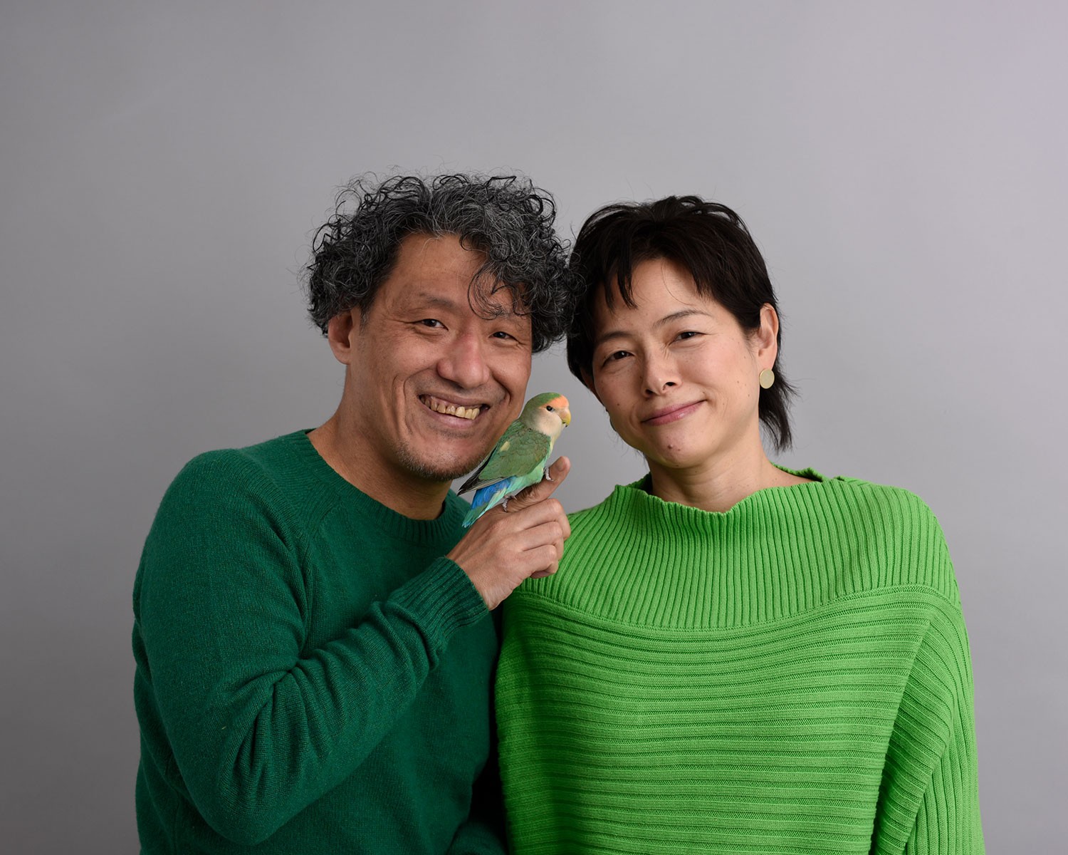 インコ界のアイドル「おとちゃん」15歳に　写真に収めたこれまでとこれから