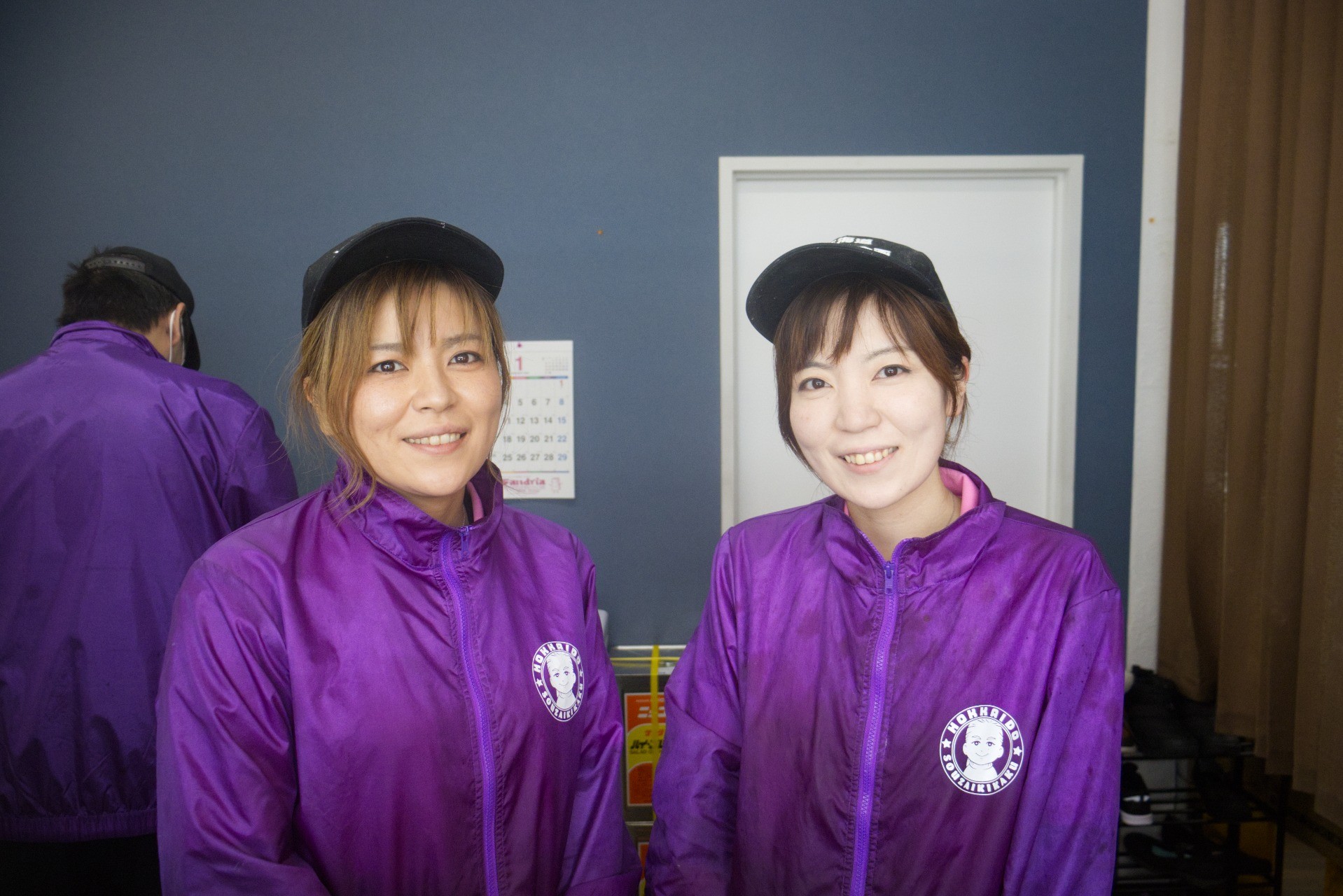 チャーハン100円、揚げ物は40円　亡き母から継いだ「愛」を売る総菜店