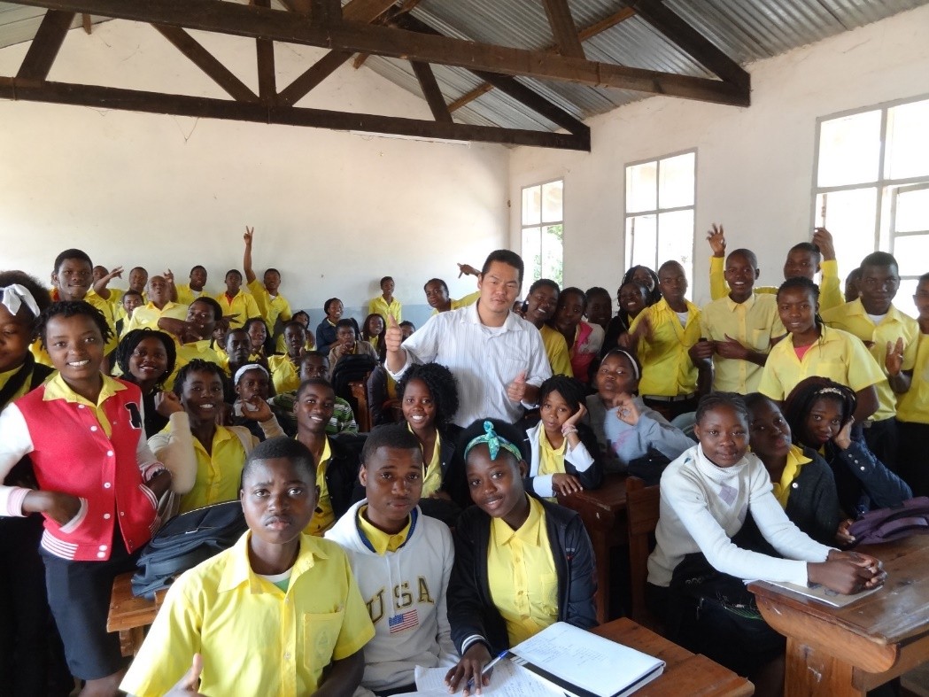 多忙な先生が、休日に「世界を学ぶ」理由とは？　岡山で奔走する4人に聞く