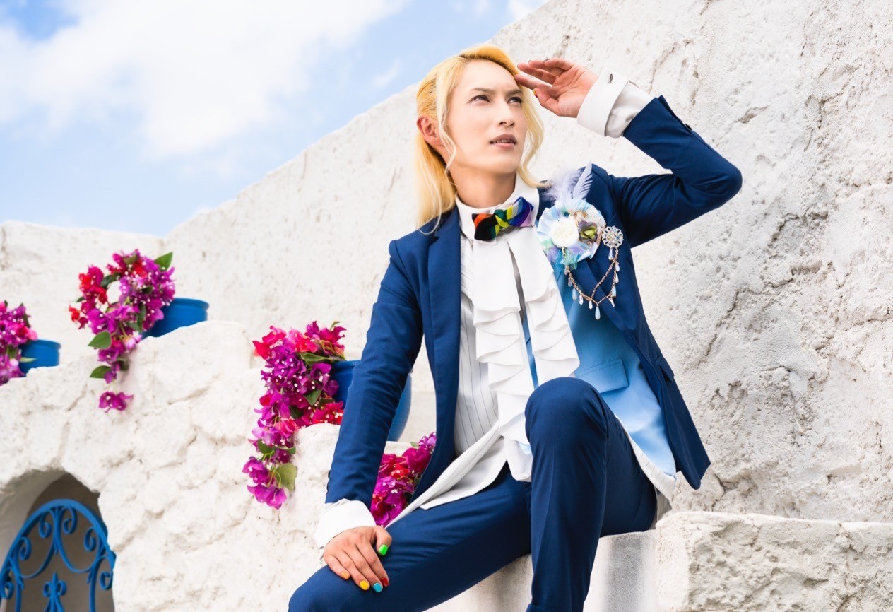 美文字練習帳も発刊！　推され専門家・YURAサマ流の‟気持ちの受け止め方”