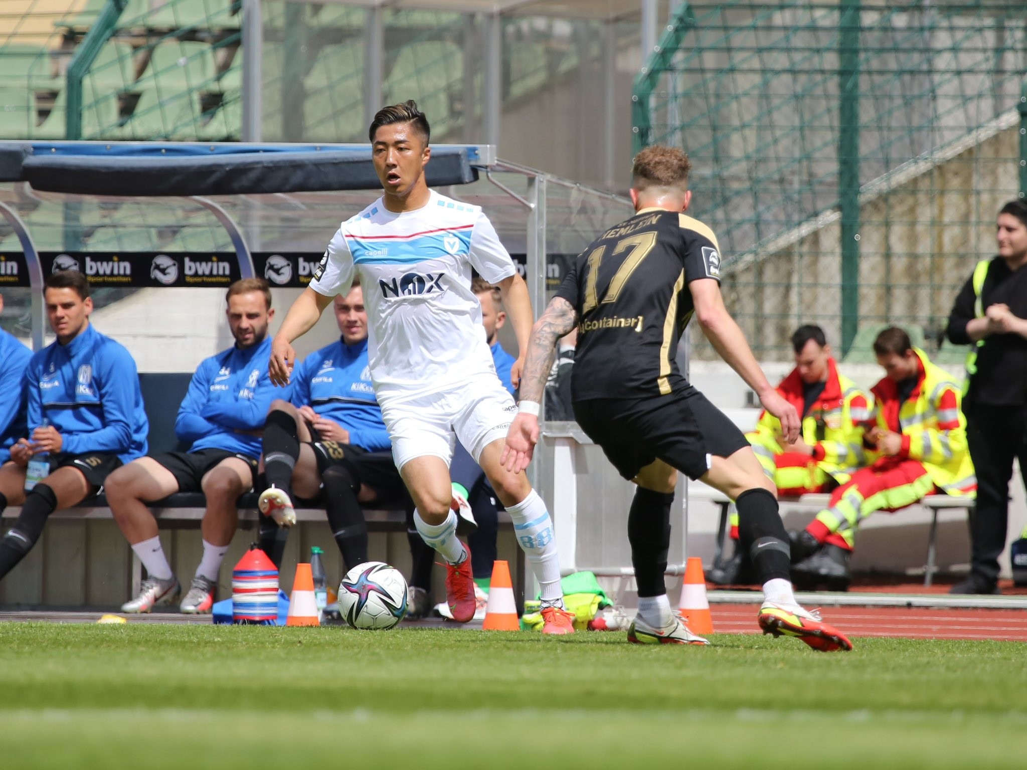 ドイツで留学からプロ契約へ　Jリーグだけでない、サッカー人生の歩み方