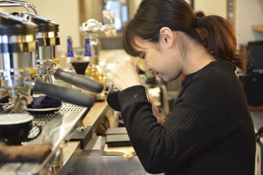 コーヒーと生きるため、生産者の目線を知る　腰を据えた挑戦の舞台はルワンダ