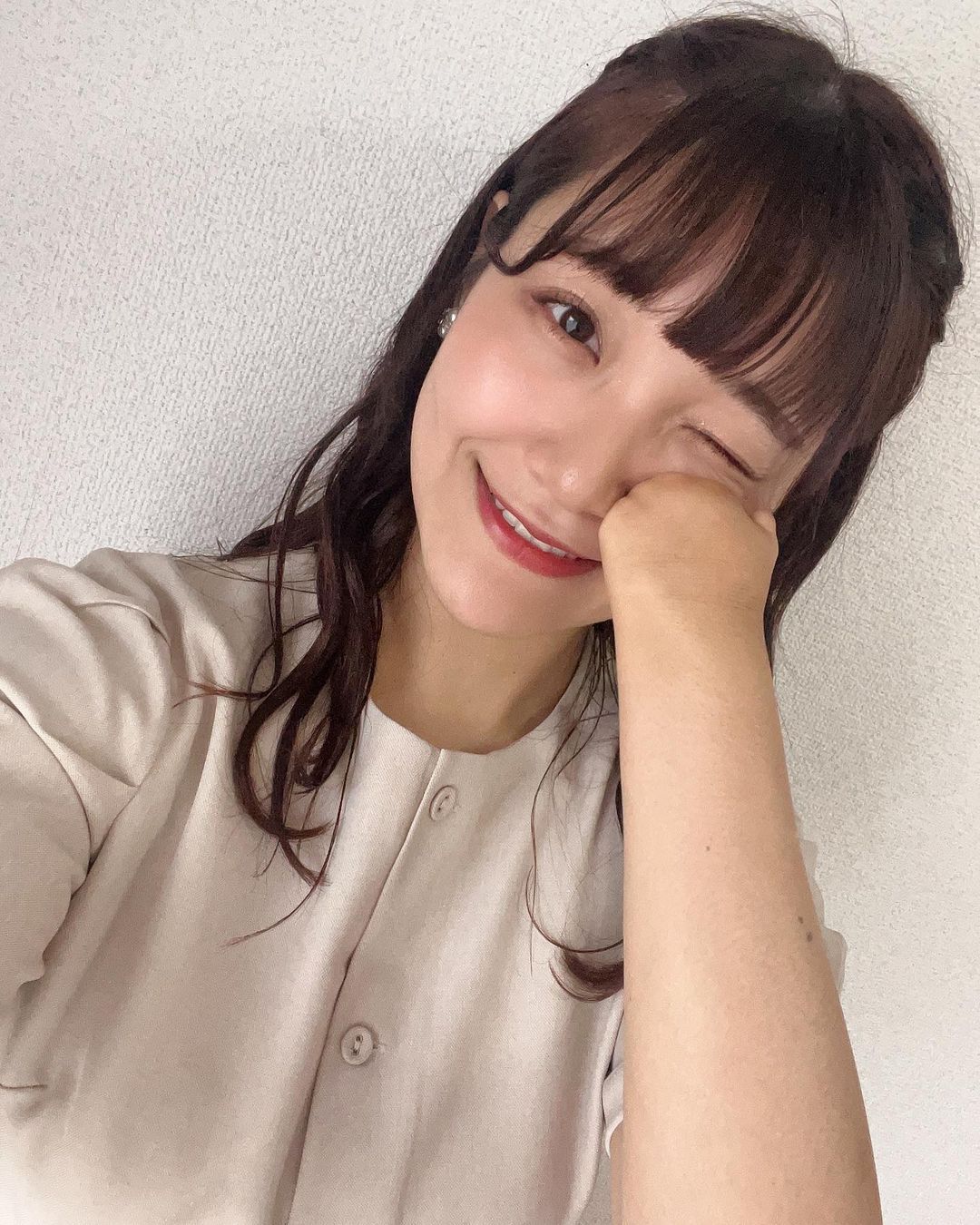 生まれつき右手の指が欠損している女性　「障がいを当たり前の社会に」将来、俳優を目指す