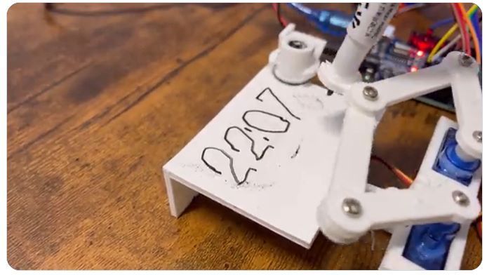 毎分“書いては消すを繰り返す時計”を作った高校1年生に「天才」「すごい発想力」と絶賛の声！