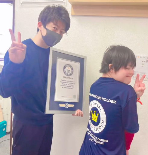 【ダウン症ガールの挑戦】“バク転”で世界記録を出すまでの親子の道のりに迫る