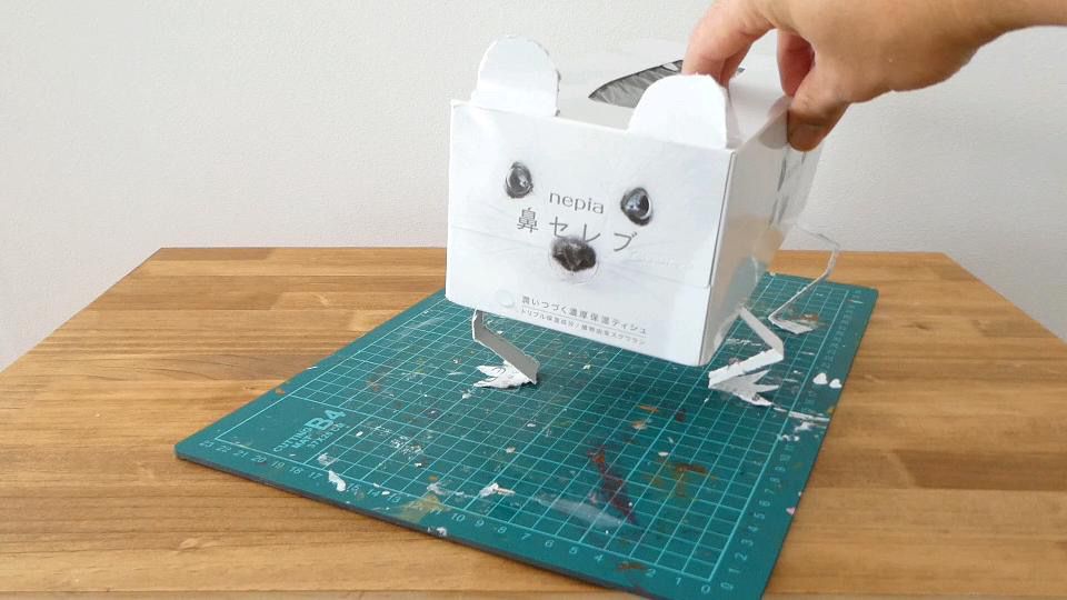 父親が低コストで作った作品に娘大爆笑！？　独特な動きに「声出た」「おもしろい」と大絶賛！