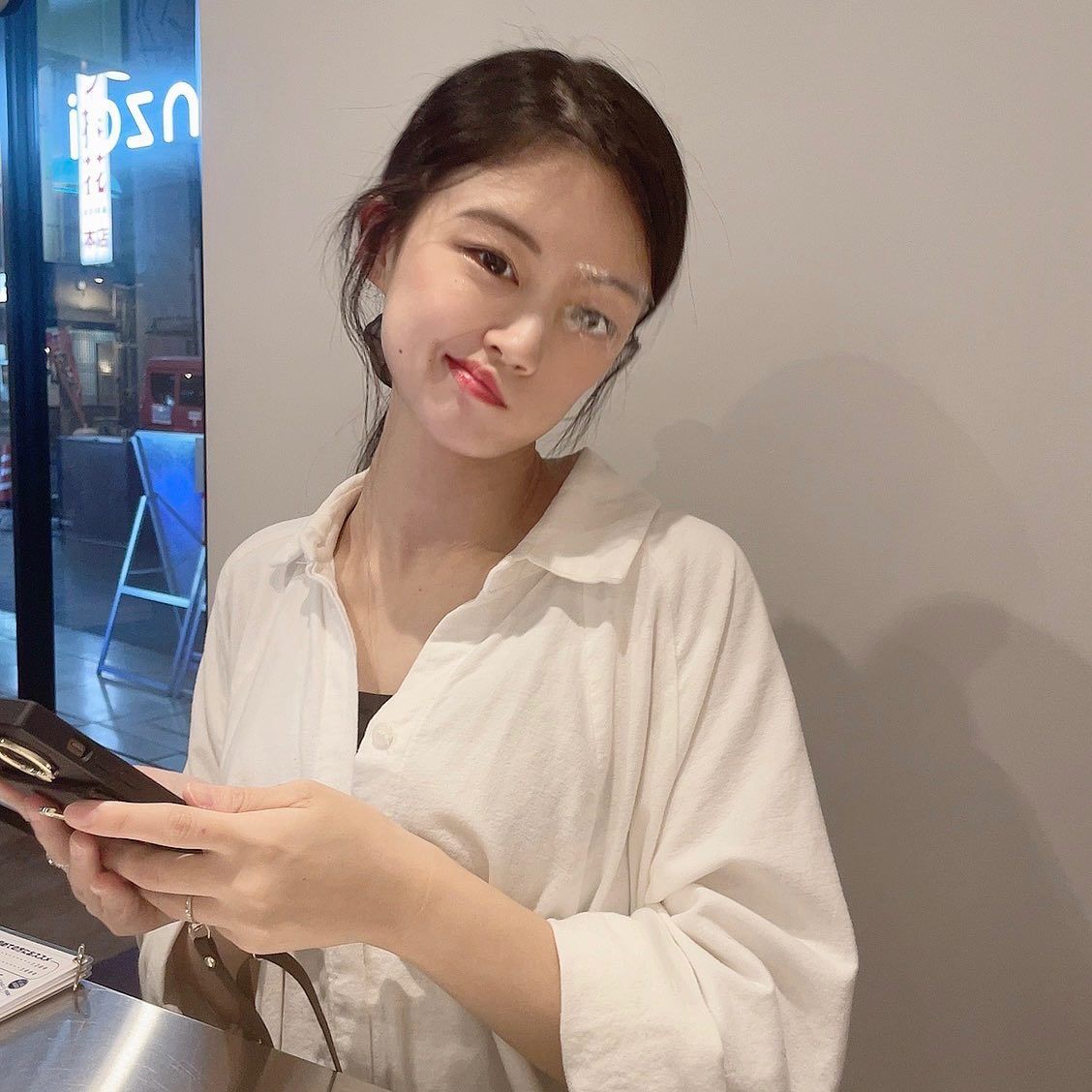 顔面麻痺のあるママがSNSでメイク動画を発信　14歳で突然倒れ自分らしさを取り戻すまで