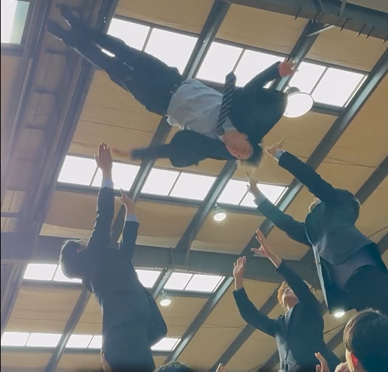 普通のサラリーマン…ではない！？　「何者でもない自分たちに葛藤していた」チアリーディングで夢を追う男たちに迫る