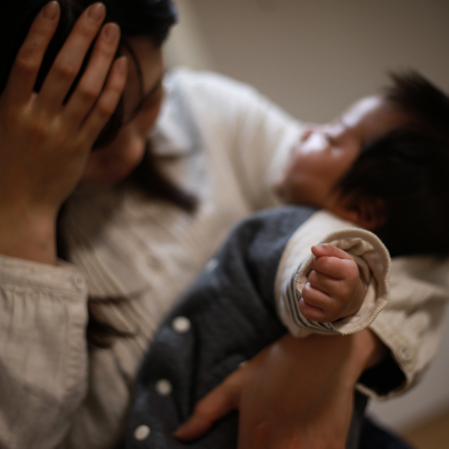 支援センターにいた暗い顔の母親と子ども　今にも泣きだしそうな母親に声をかけると…涙の理由が明らかに